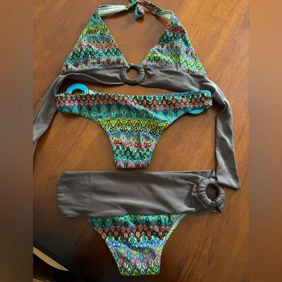 Azai Brazilian Biquinis 🇧🇷 Buzios combo 1 top with 2 bottoms - never worn - Picture 4 of 13